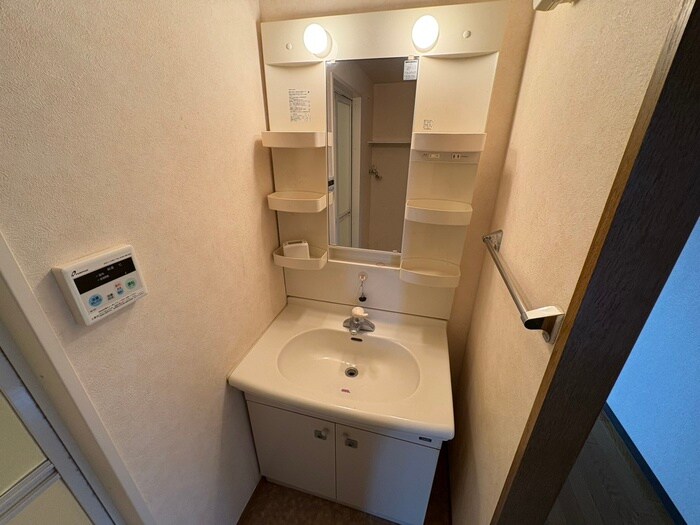 物件内観写真16　(洗面)