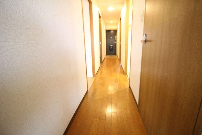 物件内観写真19　(廊下)