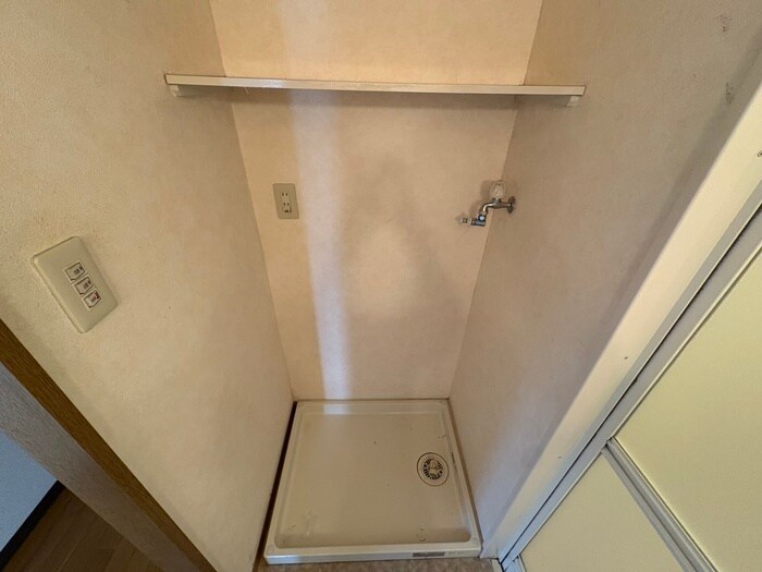 物件内観写真21　(洗濯機置場)