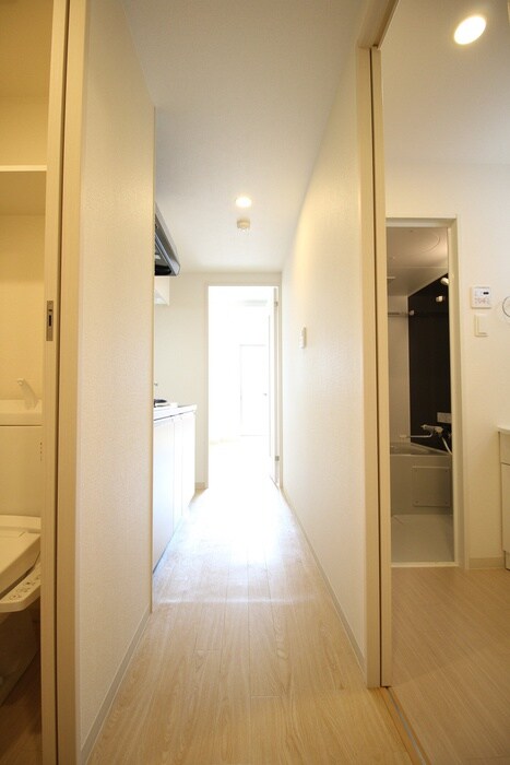 物件内観写真12　(廊下)