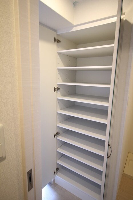 物件内観写真17　(靴箱)