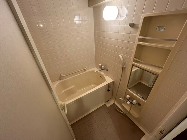 バス／シャワールーム等