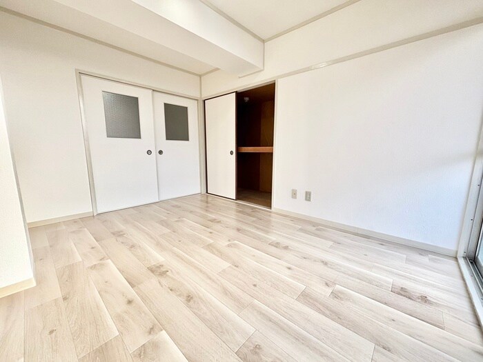 物件内観写真14　(居室)