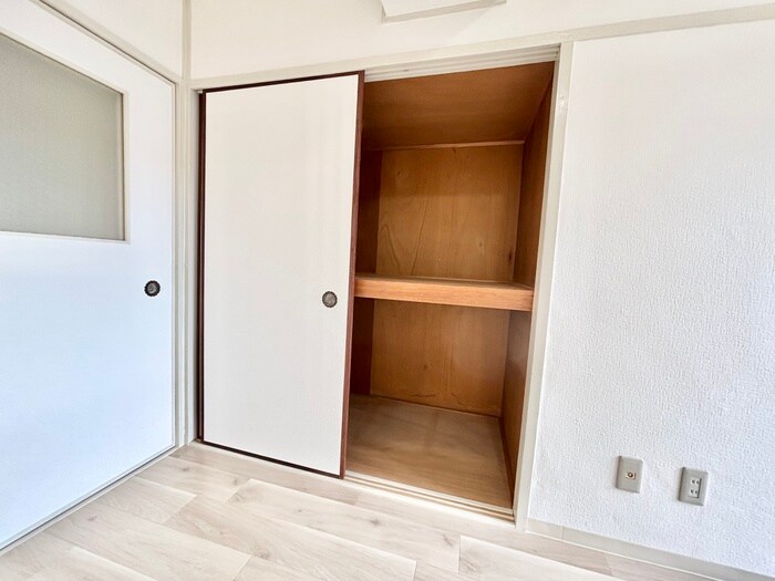 物件内観写真16　(収納)