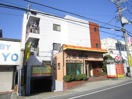 アバンス大友外観写真
