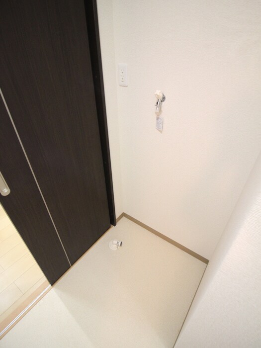 物件内観写真15　(洗濯機置場)