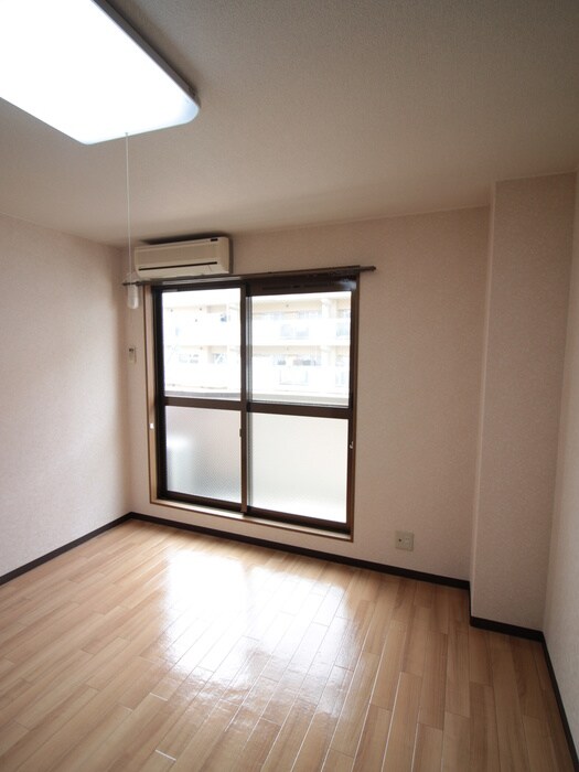 物件内観写真18　(居室)