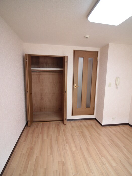 物件内観写真22　(収納)