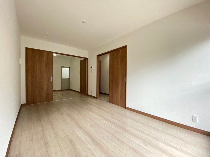 物件内観写真8　(居室)