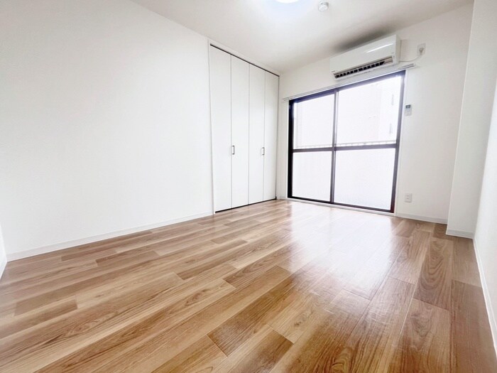 物件内観写真9　(居室)