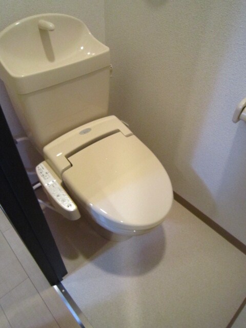 物件内観写真11　(トイレ)