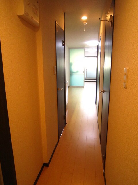 物件内観写真13　(廊下)