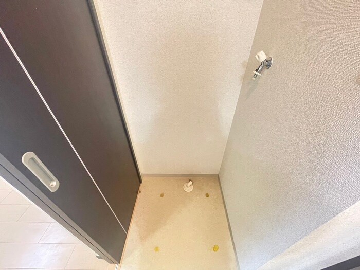 物件内観写真20　(洗濯機置場)