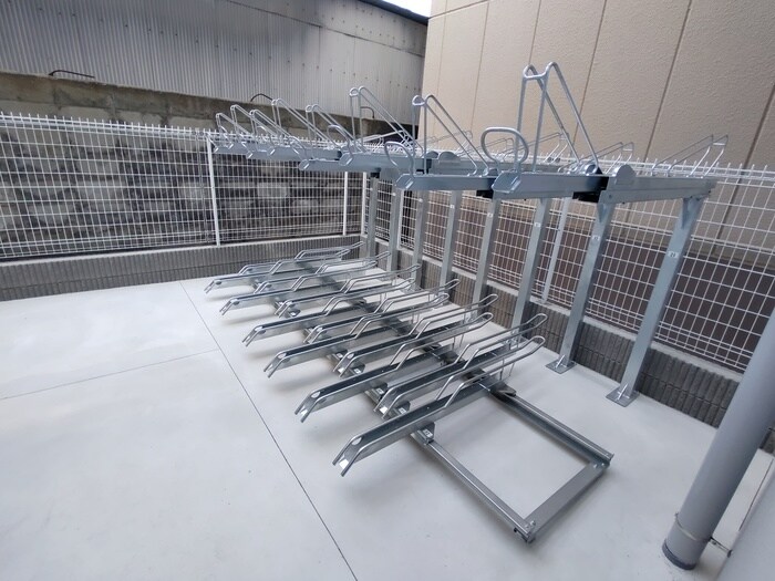 物件外観写真6　(駐輪場)