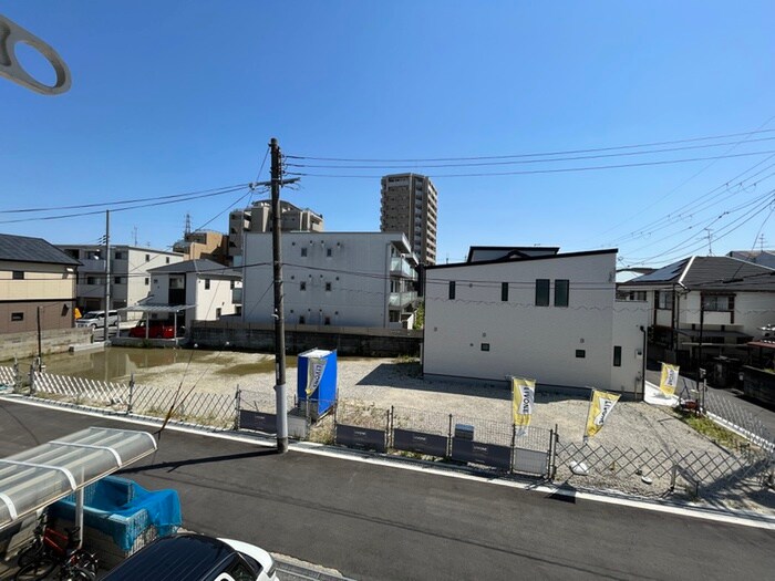 物件内観写真16　(室内からの展望)