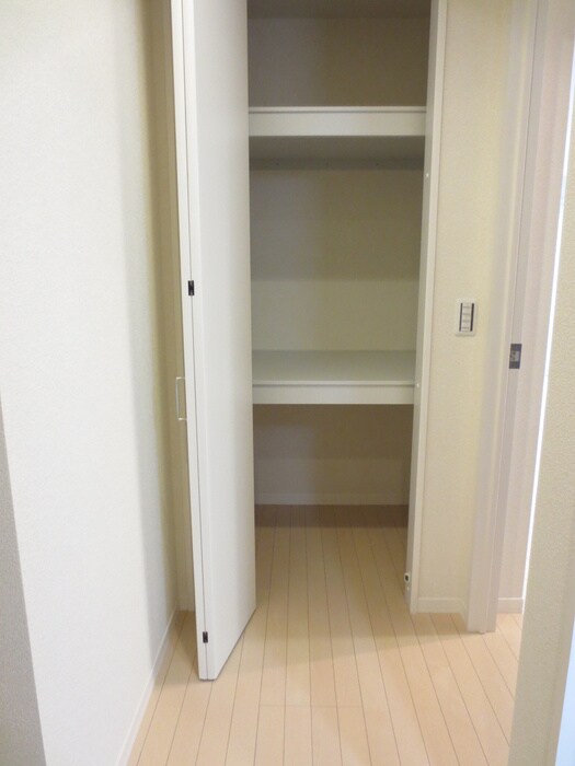 物件内観写真9　(収納)