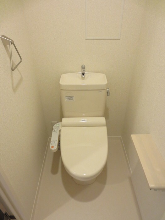 物件内観写真15　(トイレ)