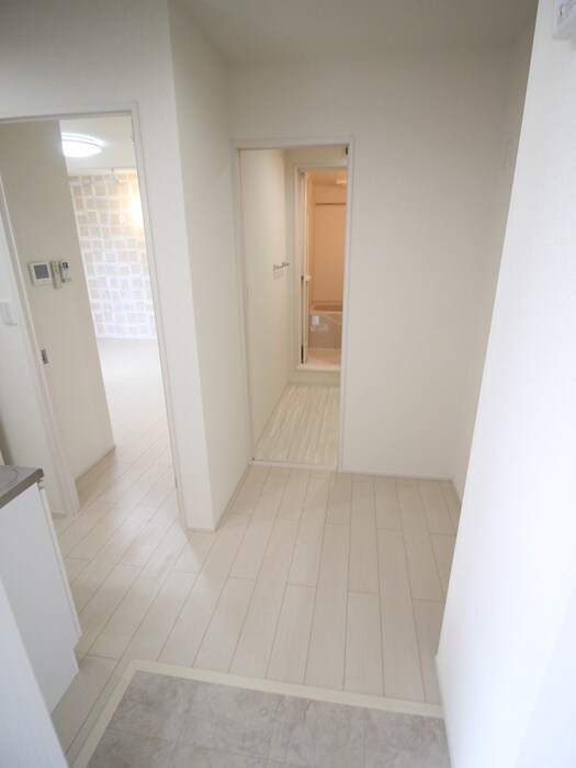 物件内観写真19　(玄関)