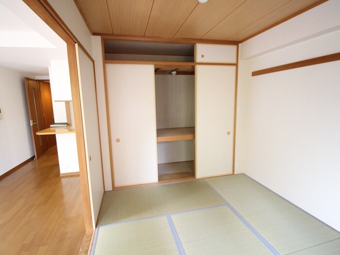 物件内観写真19　(居室)