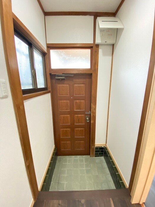 物件内観写真17　(玄関)