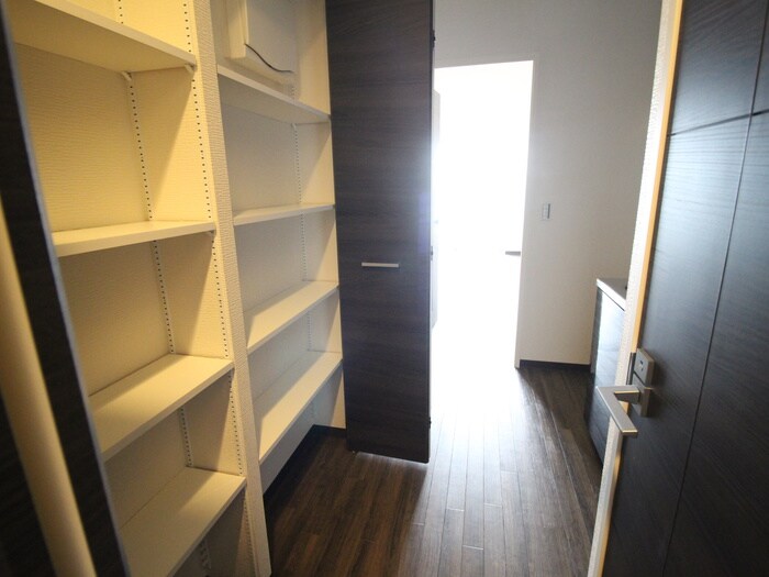 物件内観写真9　(収納)