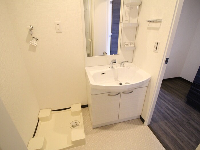 物件内観写真14　(洗濯機置場)