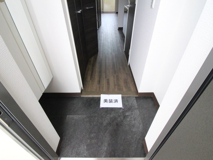 物件内観写真21　(玄関)
