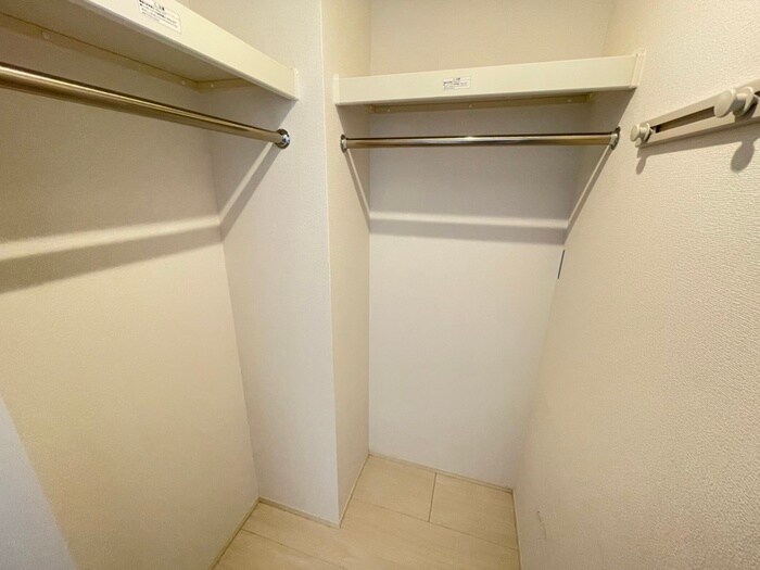 物件内観写真11　(居室)