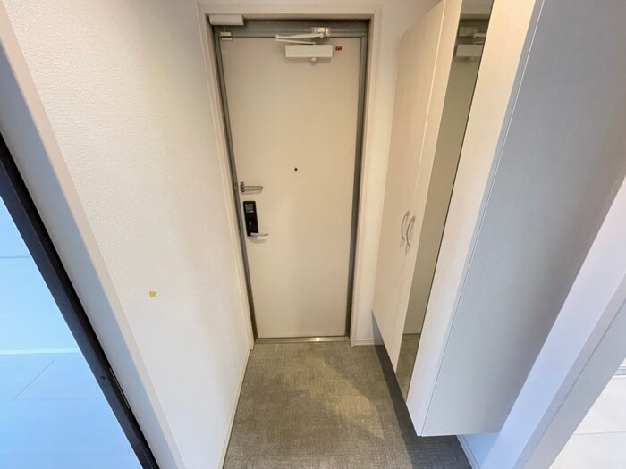 物件内観写真16　(玄関)