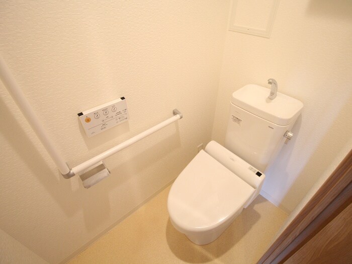 物件内観写真12　(トイレ)