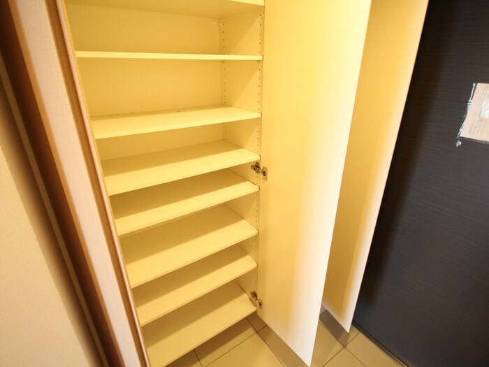 物件内観写真16　(靴箱)