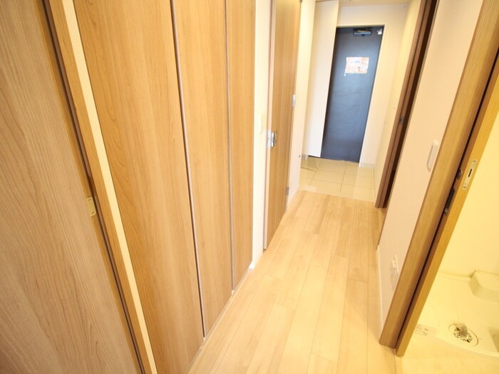 物件内観写真21　(廊下)