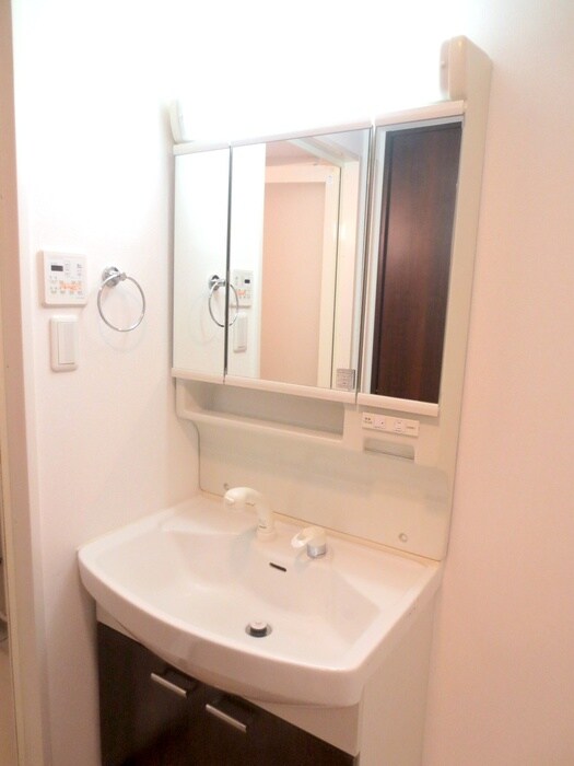 物件内観写真9　(洗面)