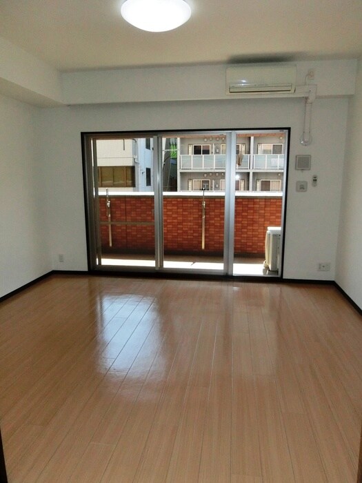 物件内観写真10　(居室)