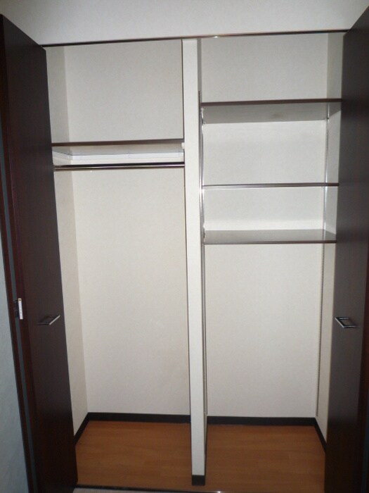 物件内観写真11　(収納)