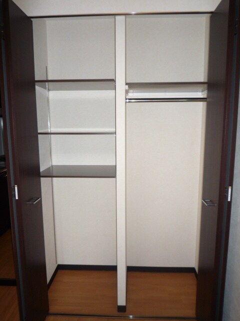 物件内観写真13　(収納)