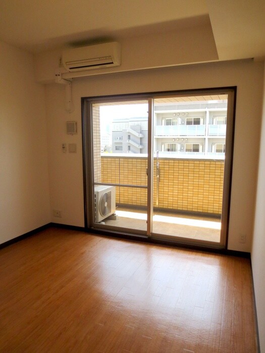 物件内観写真13　(居室)