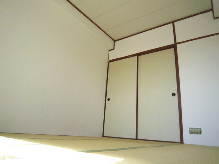 物件内観写真9　(居室)