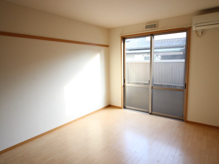 物件内観写真10　(居室)