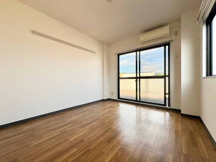 物件内観写真11　(居室)