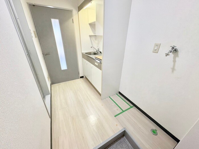 物件内観写真13　(廊下)