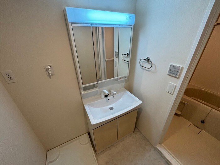 物件内観写真12　(洗面)