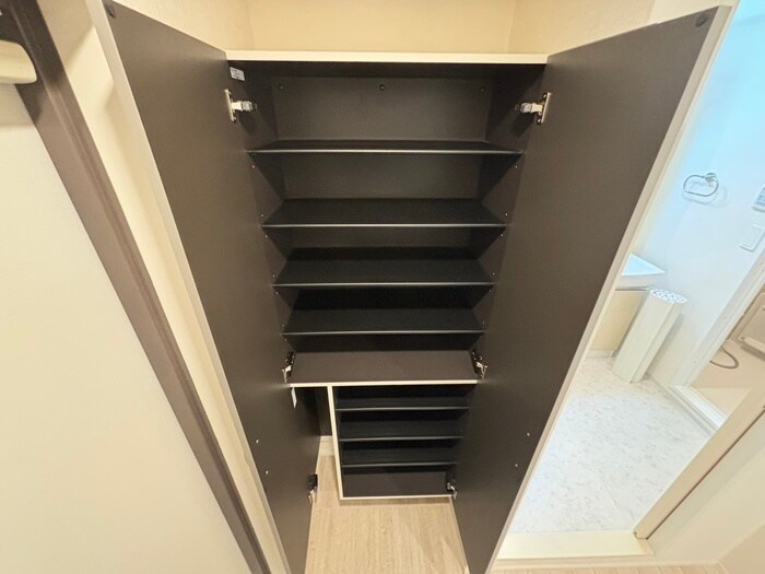 物件内観写真15　(靴箱)