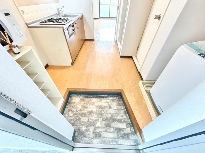 物件内観写真17　(玄関)