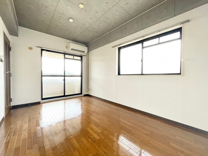 物件内観写真10　(居室)