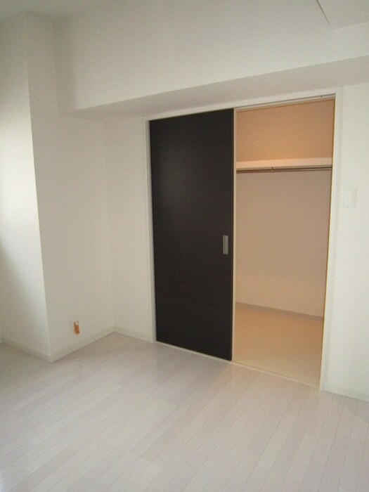 物件内観写真12　(収納)