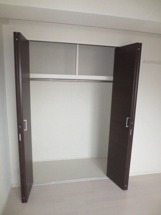 物件内観写真12　(収納)