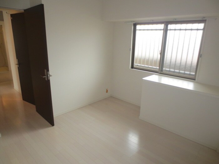 物件内観写真13　(居室)