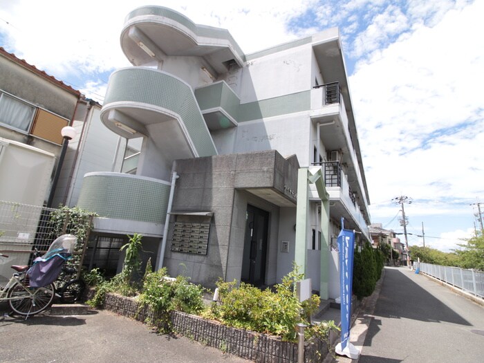 物件外観写真2　(外観写真)