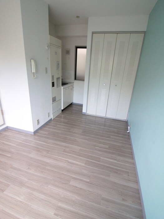 物件内観写真8　(廊下)